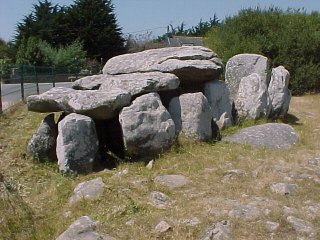 dolmen et alle couverte de Kermario